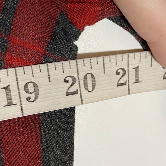 Cabi Top Womens Medium Red Black Plaid 1/2 Button Up Blouse Hi Low Festive Boho - Picture 15 of 16